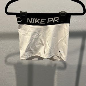 Nike Pro 3” shorts